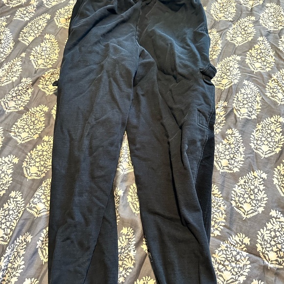 Gymshark Black Legacy Joggers Size M - Picture 2 of 4
